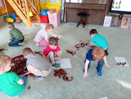 Hrajeme si s kaštany