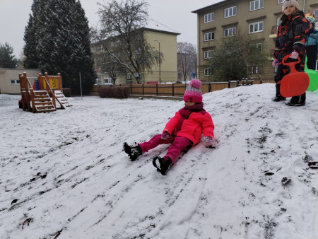 Užíváme si první sníh