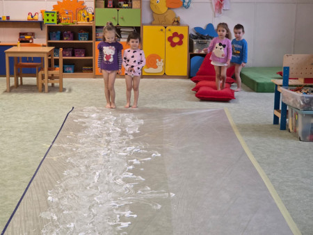 Klouzání ve třídě